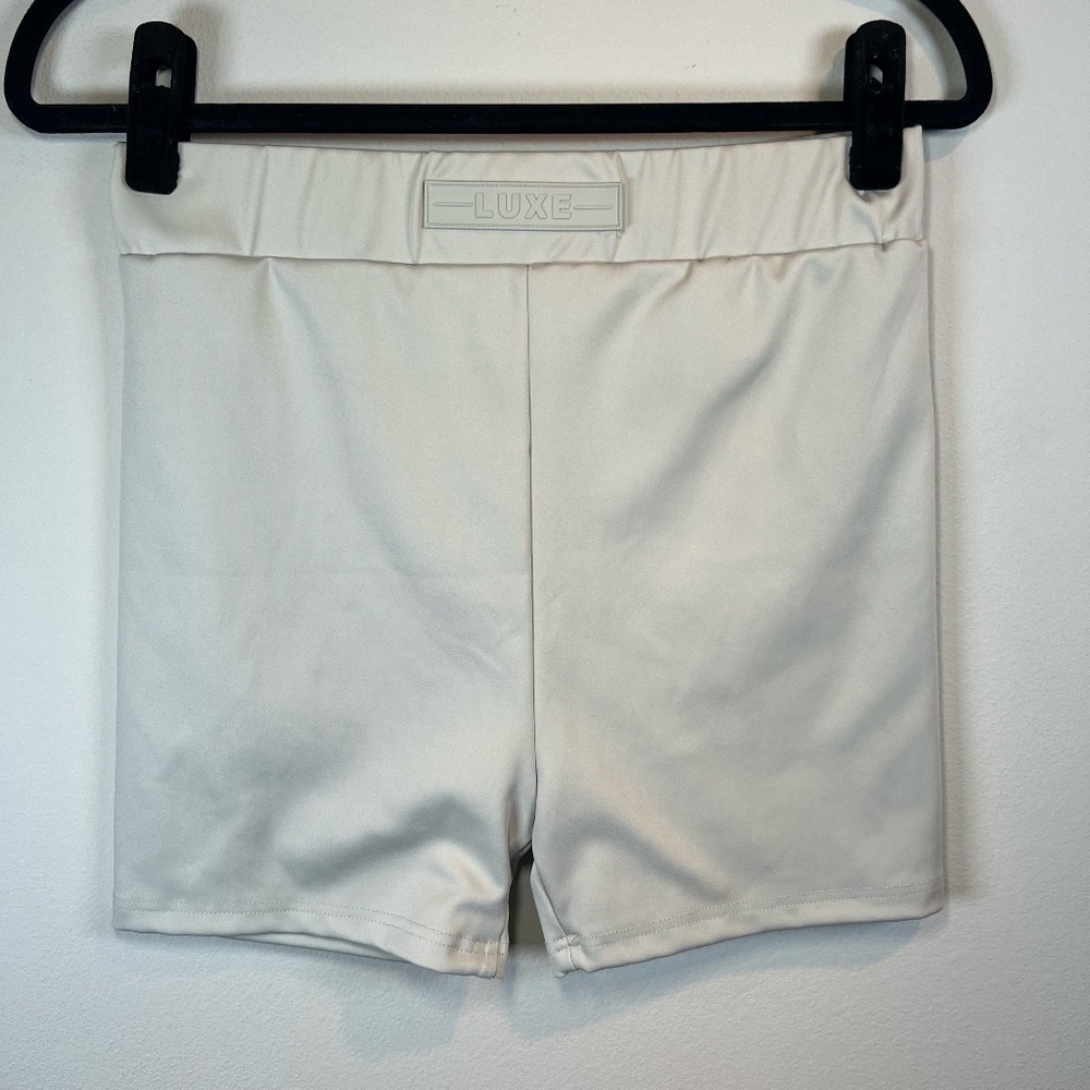 Paxton Akira Luxe Shorts Light Gray Stretch Pull On Biker Shorts Athletic Gym Lg